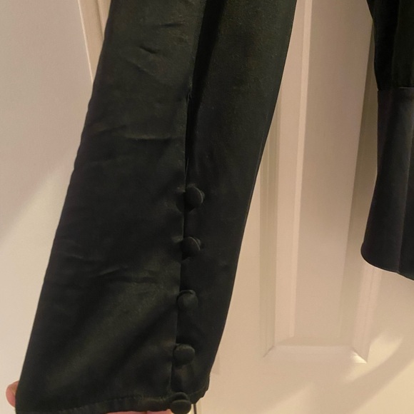 L’Agence Brenda Silk Puff Sleeve Bodysuit Black size XL - Picture 8 of 8